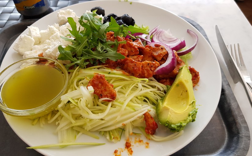 Lite avkoppling och lunch efter 6.5 timme på&nbsp;tåget