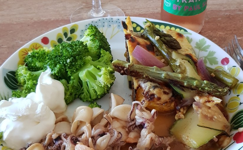 Seamix från Miramar, kokt broccoli och ugnsgratinerade grönsaker med&nbsp;goudaost.